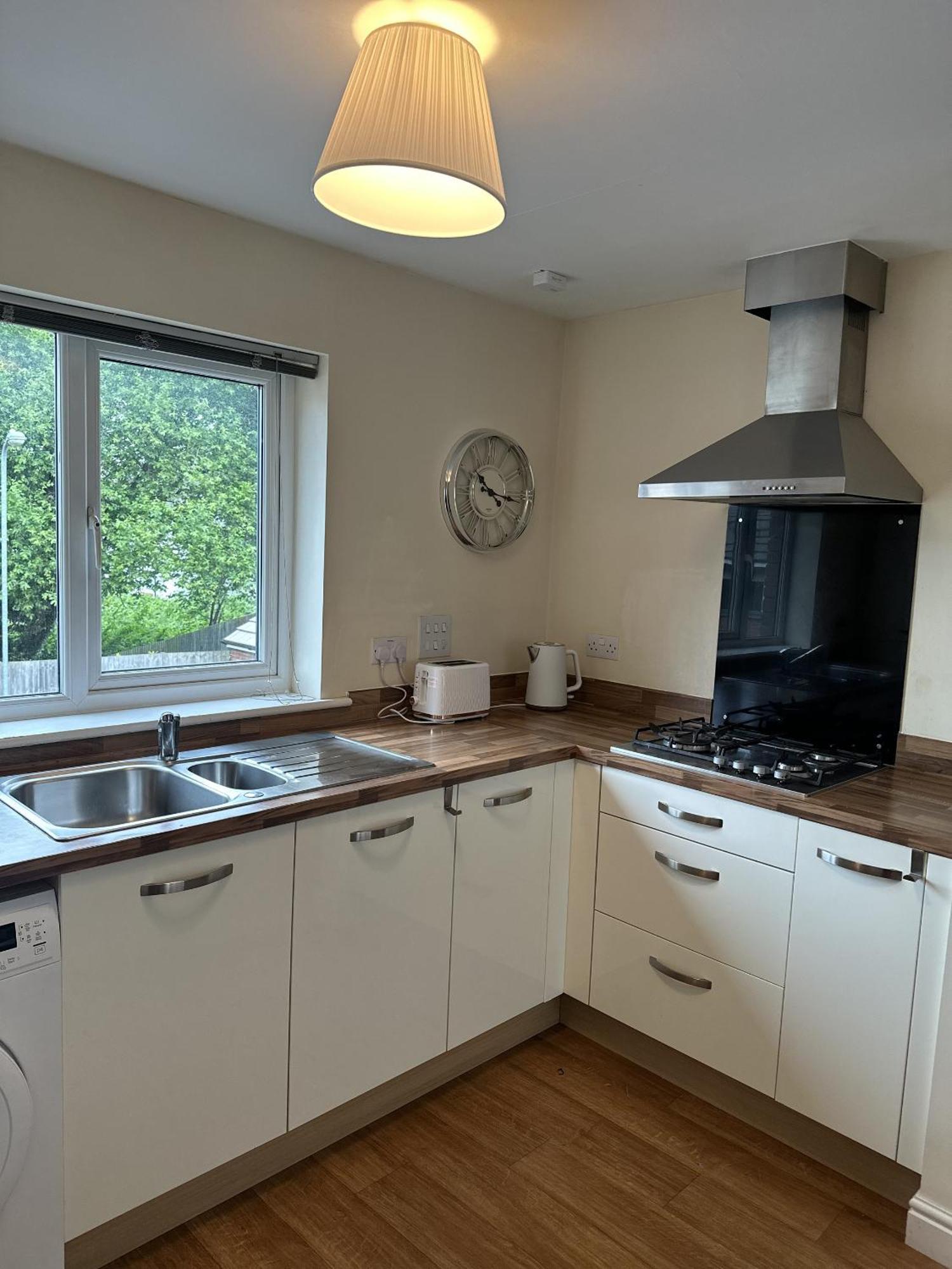 2 Bdr City Centre Apartment With Parking Cardiff Exterior photo
